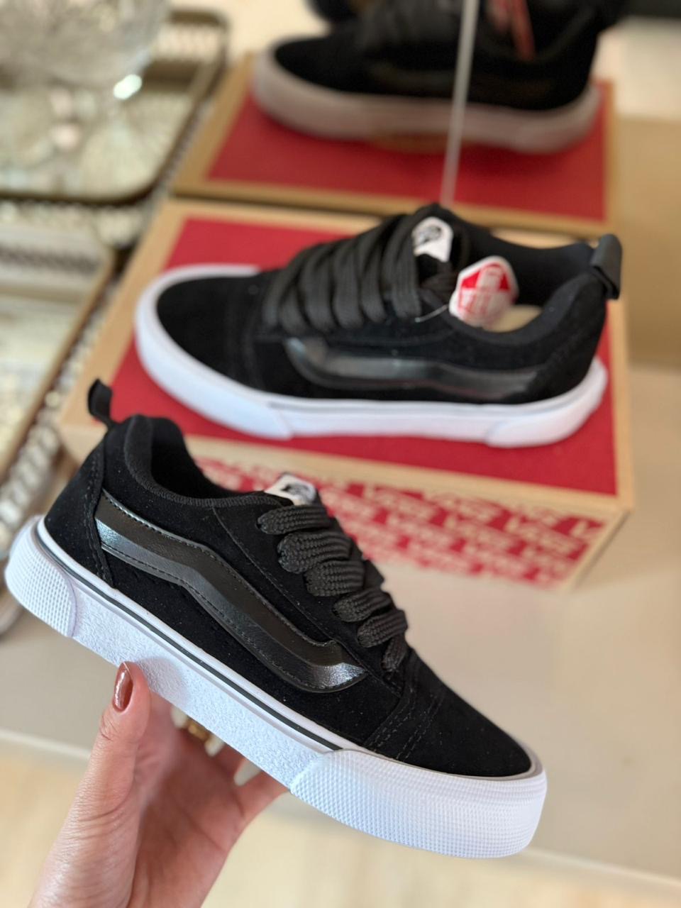 Vans Knu